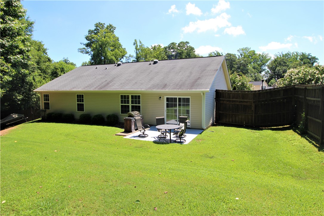 129 Duraleigh Road Anderson, SC 29621 - Photo 5 of 21 Back Yard w/patio and privacy fence