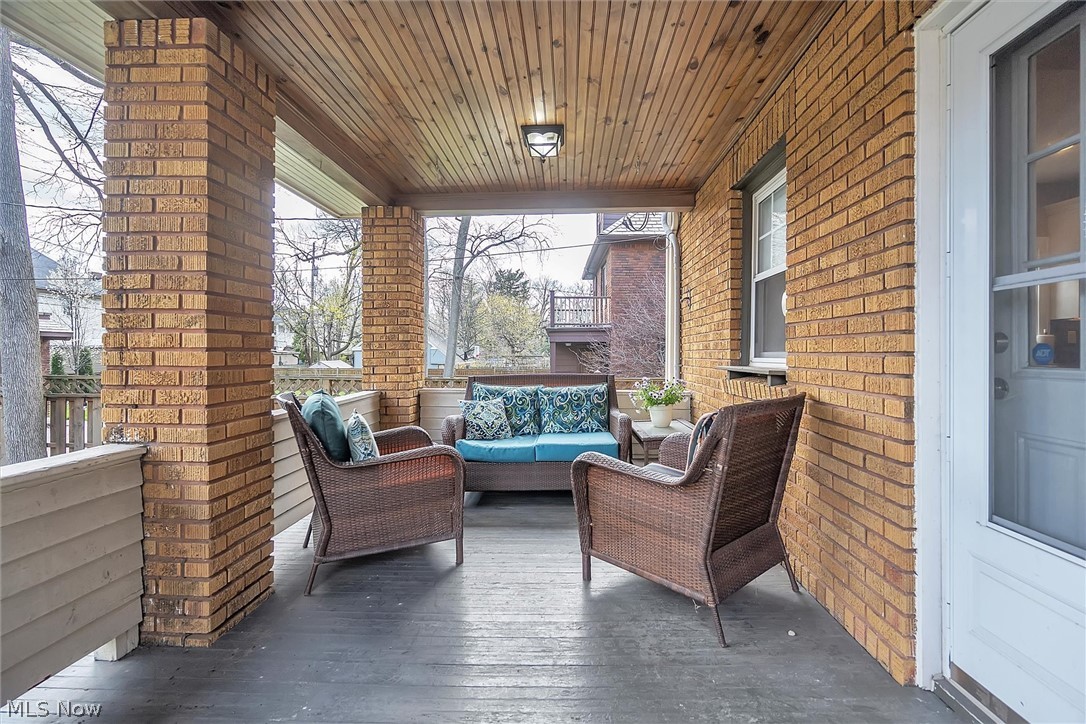 2850 Berkshire Road Cleveland, OH 44118 - Photo 29 of 33 Covered back porch