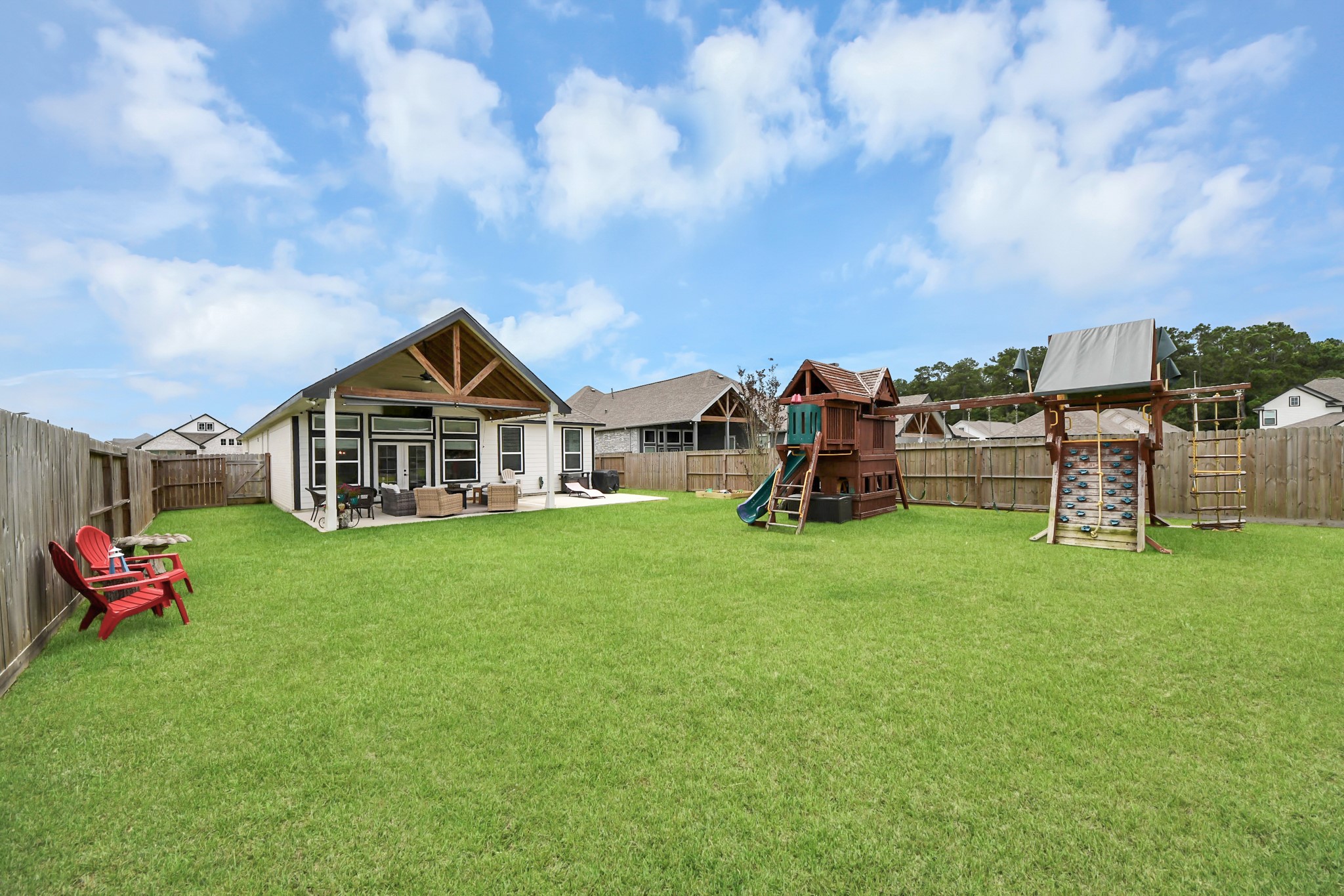 111 Alder Loop Anahuac, TX 77514 - Photo 27 of 50