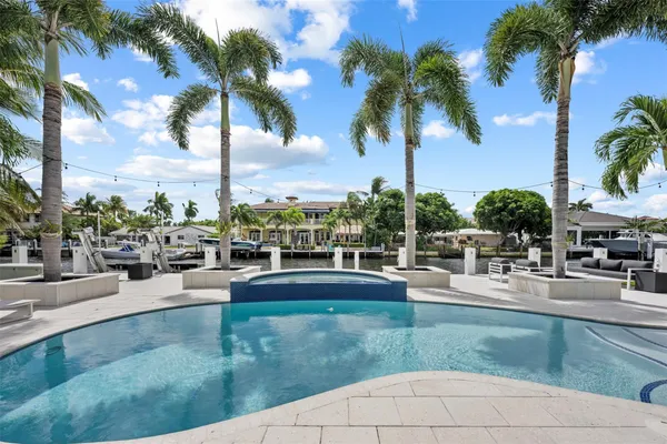 $2,995,000 | 2330 Northeast 35th Street, Lighthouse Point, FL 33064
