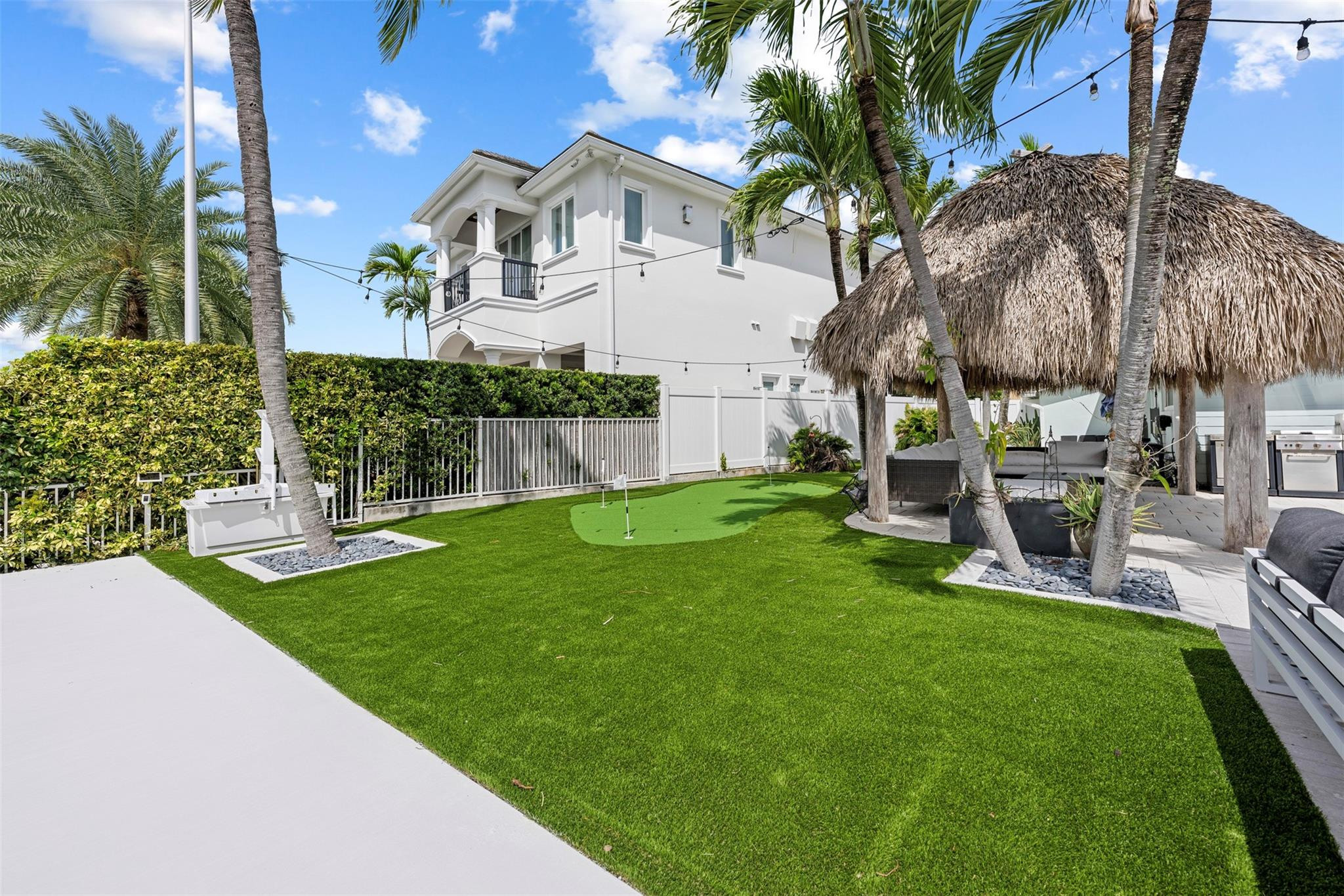 2330 Northeast 35th Street Lighthouse Point, FL 33064 - Photo 64 of 71 Photo 63