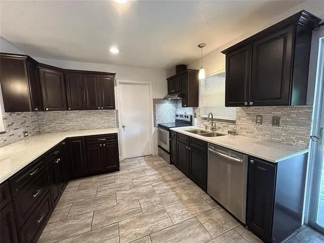 $2,000 | 703 Chadsworth Avenue, Seffner, FL 33584