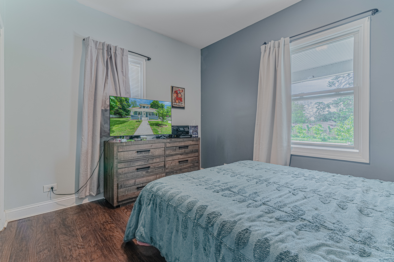 452 Addison Street Elgin, IL 60120 - Photo 11 of 28 Gallery Image 11