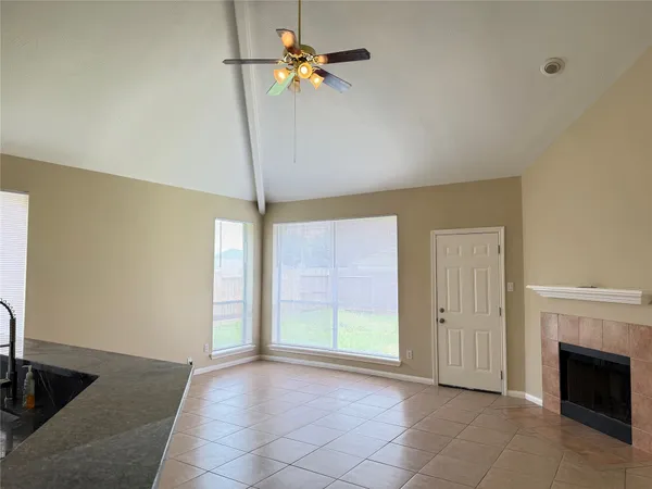 $290,000 | 3911 Highland Vale Court, Fresno, TX 77545