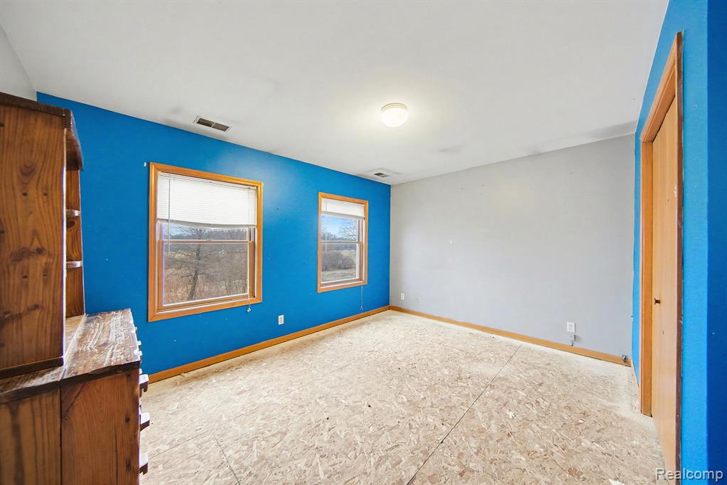 23780 Carleton West Road Belleville, MI 48111 - Photo 18 of 35 Gallery Image 18