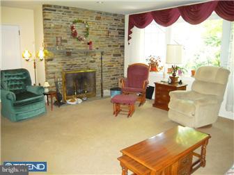 8018 Jenkintown Road Cheltenham, PA 19012 - Photo 2 of 12 Living Room