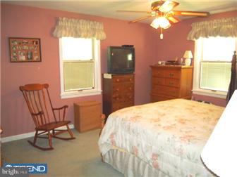 8018 Jenkintown Road Cheltenham, PA 19012 - Photo 5 of 12 Bedroom - Main