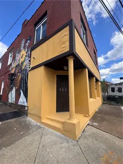 a view of a house with a windows