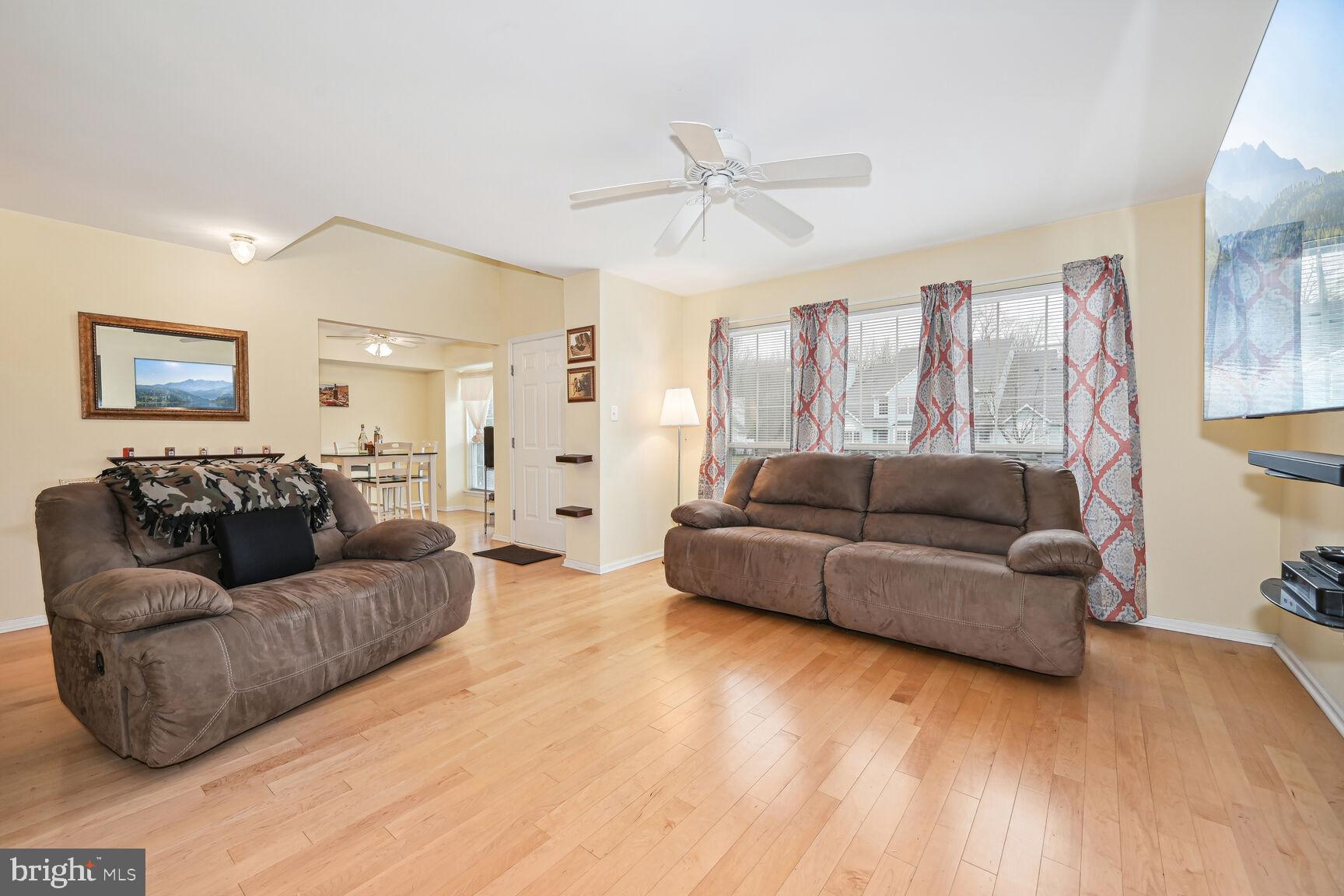 114 Cinnamon Road Thorofare, NJ 08086 - Photo 5 of 30 Family Room