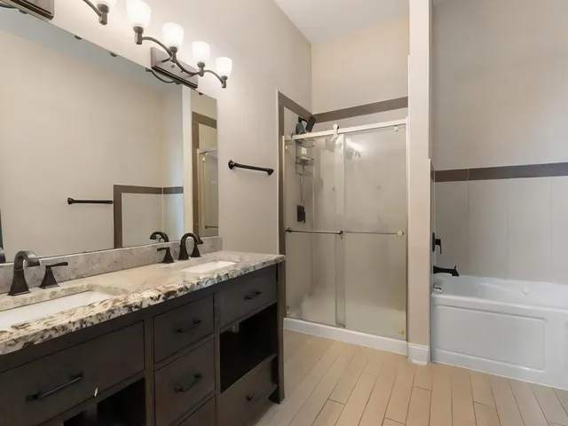 $319,900 | 4520 South King Drive, Unit 4B, Chicago, IL 60653