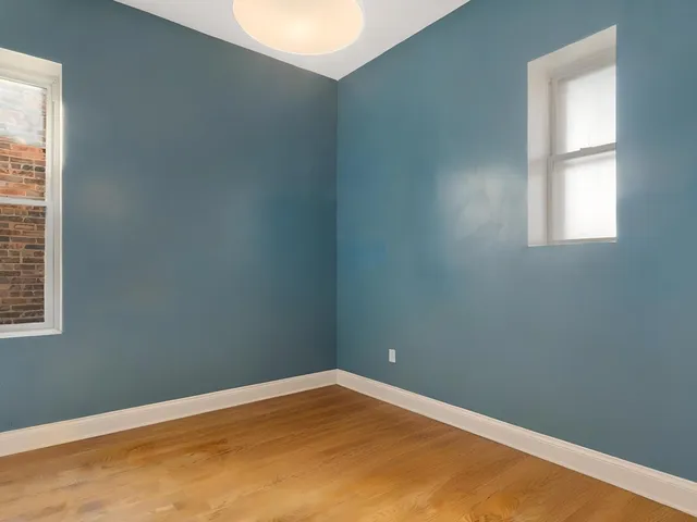 $319,900 | 4520 South King Drive, Unit 4B, Chicago, IL 60653