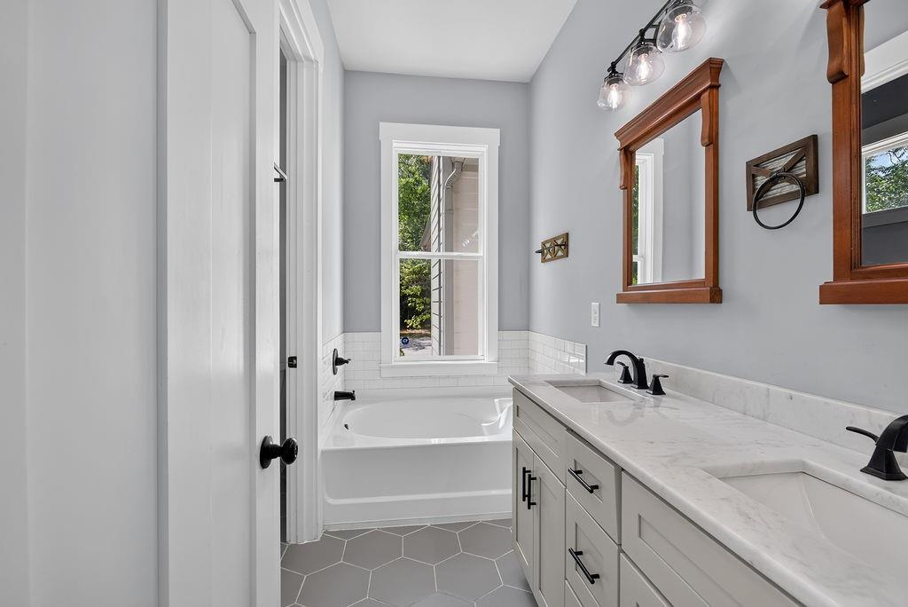 54 Roscoe Road Newnan, GA 30263 - Photo 8 of 31 Gallery Image 8