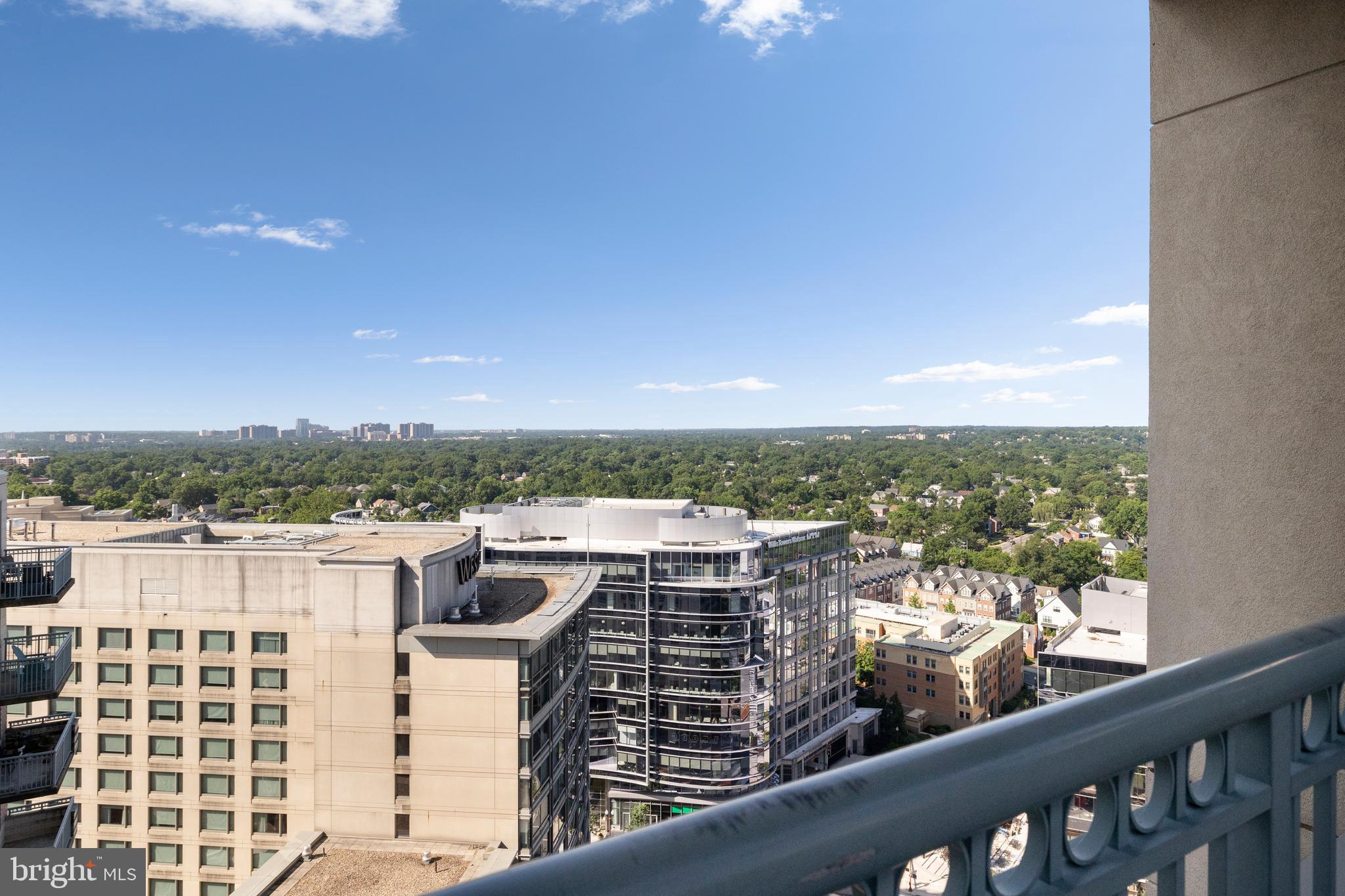 851 North Glebe Road, Unit 1508 Arlington, VA 22203 - Photo 26 of 41 a view of a city from a balcony