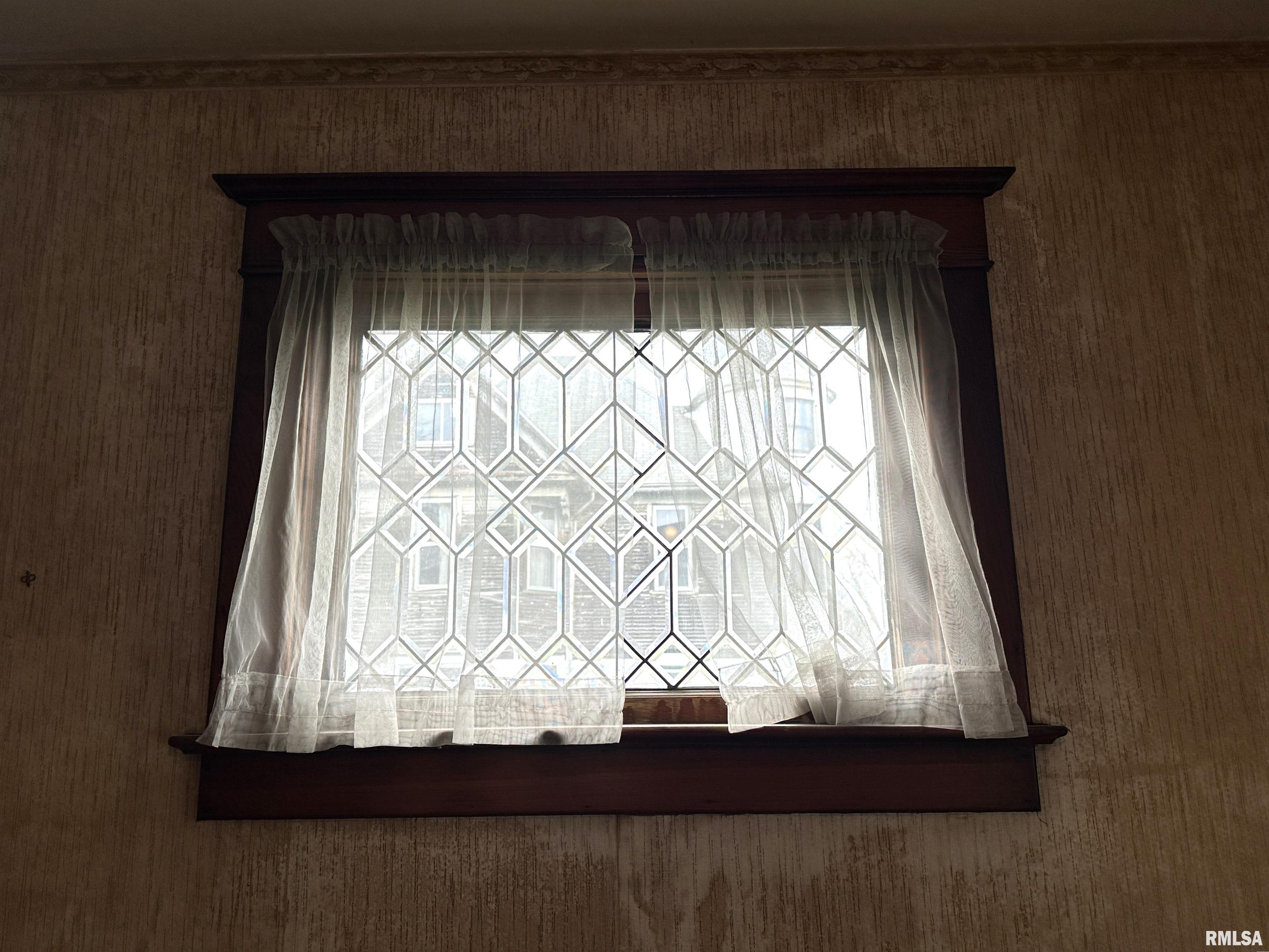 144 Sumner Street Galesburg, IL 61401 - Photo 11 of 58