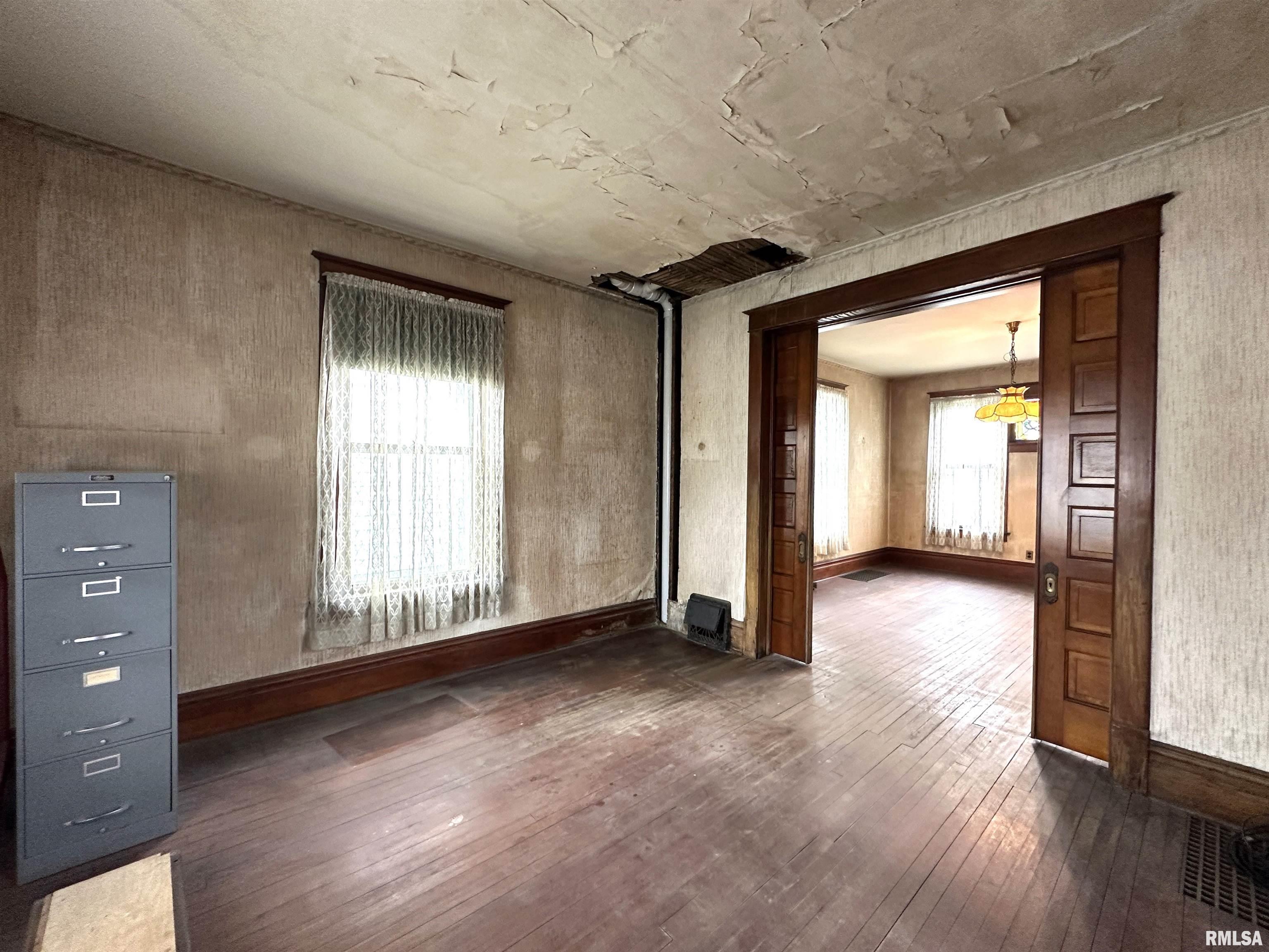 144 Sumner Street Galesburg, IL 61401 - Photo 14 of 58