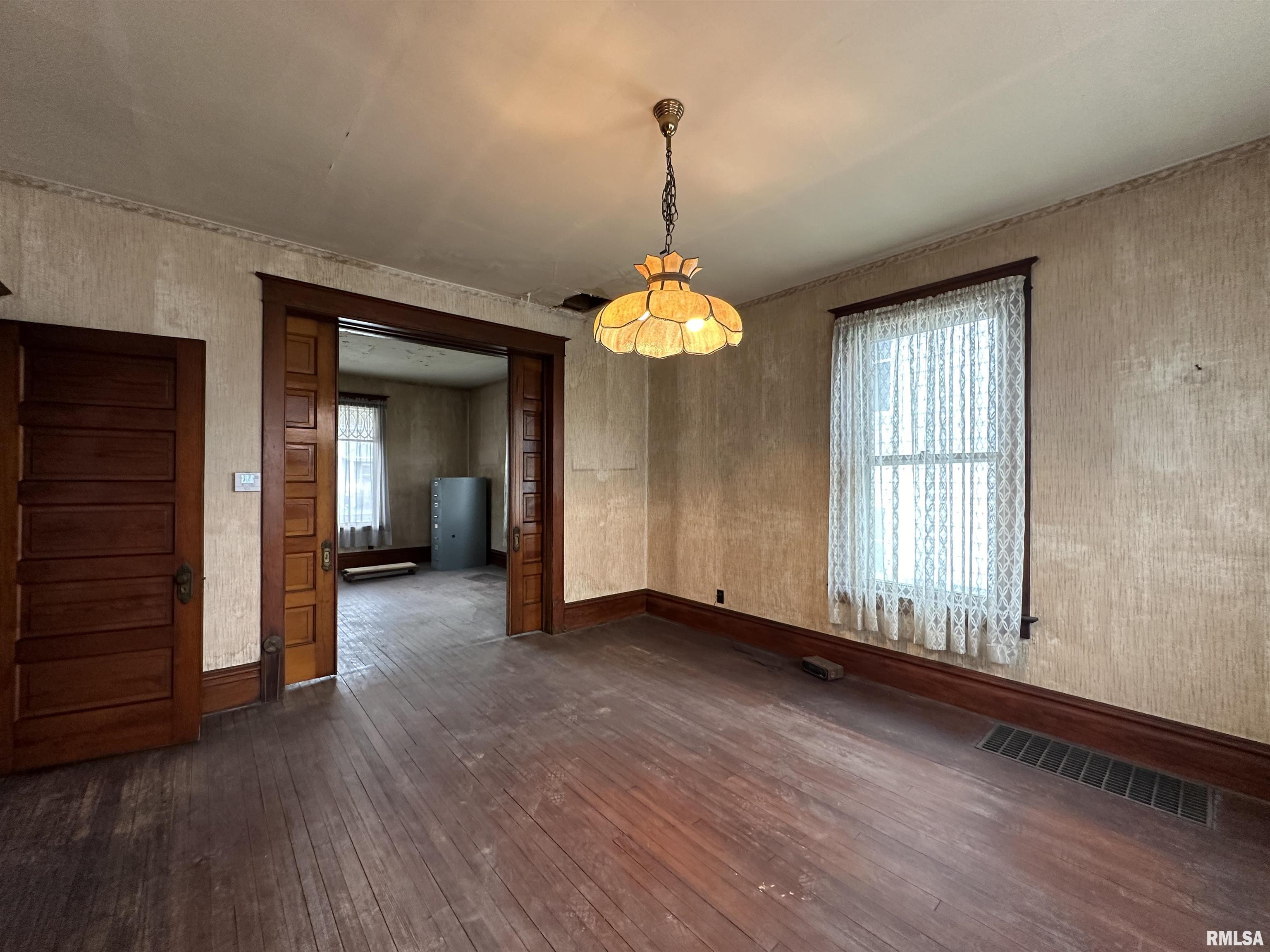 144 Sumner Street Galesburg, IL 61401 - Photo 18 of 58