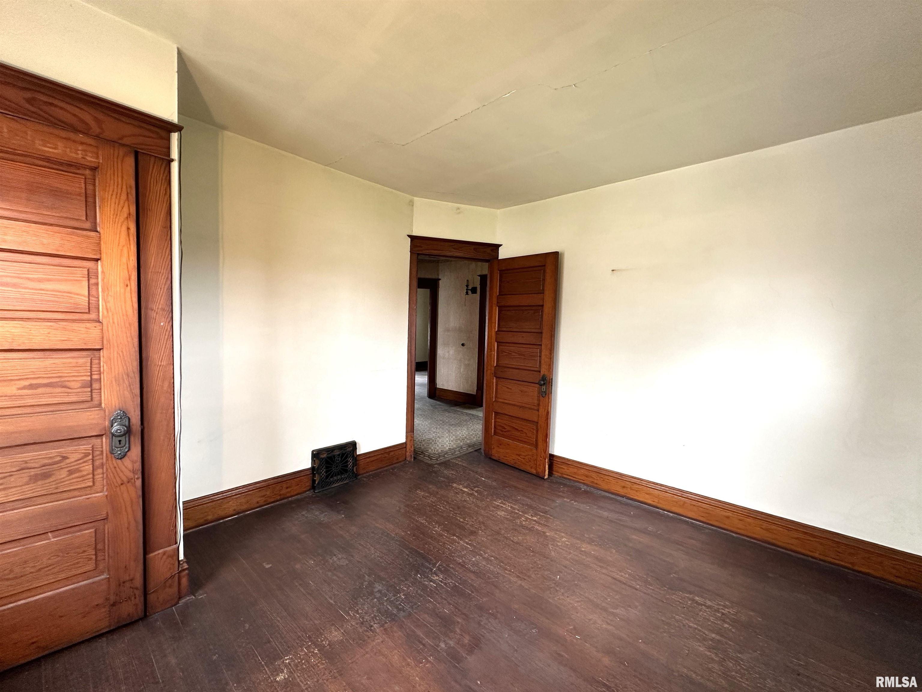 144 Sumner Street Galesburg, IL 61401 - Photo 37 of 58