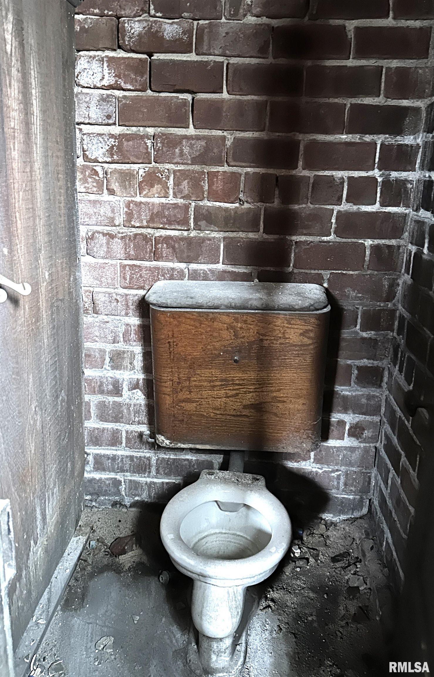 144 Sumner Street Galesburg, IL 61401 - Photo 55 of 58