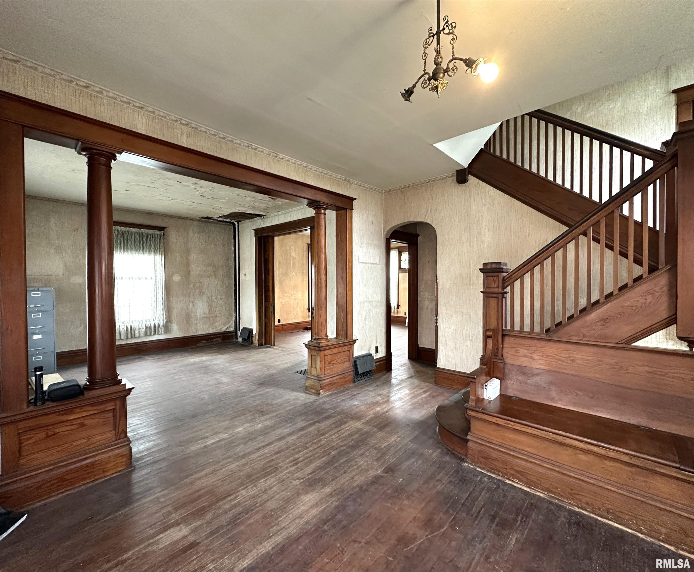 144 Sumner Street Galesburg, IL 61401 - Photo 7 of 58