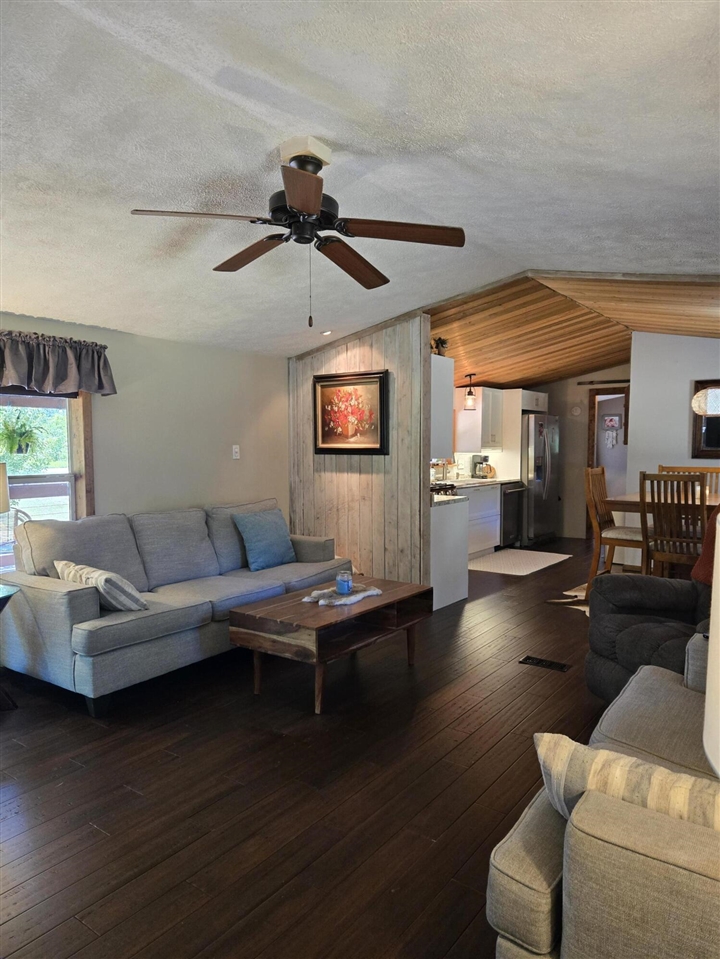 5221 North 17 Road Mesick, MI 49668 - Photo 4 of 61