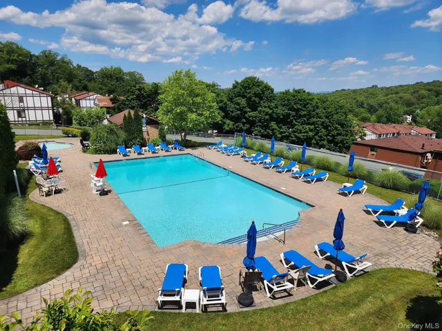 a view of an outdoor space