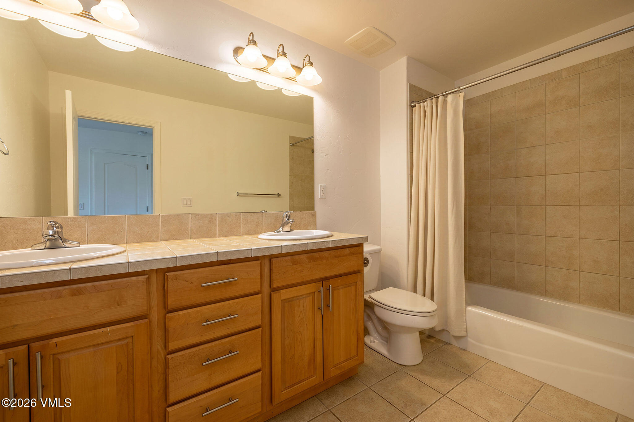 60 Mill Road, Unit K2 Eagle, CO 81631 - Photo 11 of 39 2608_60_mill_rd_k2_interior_bath03