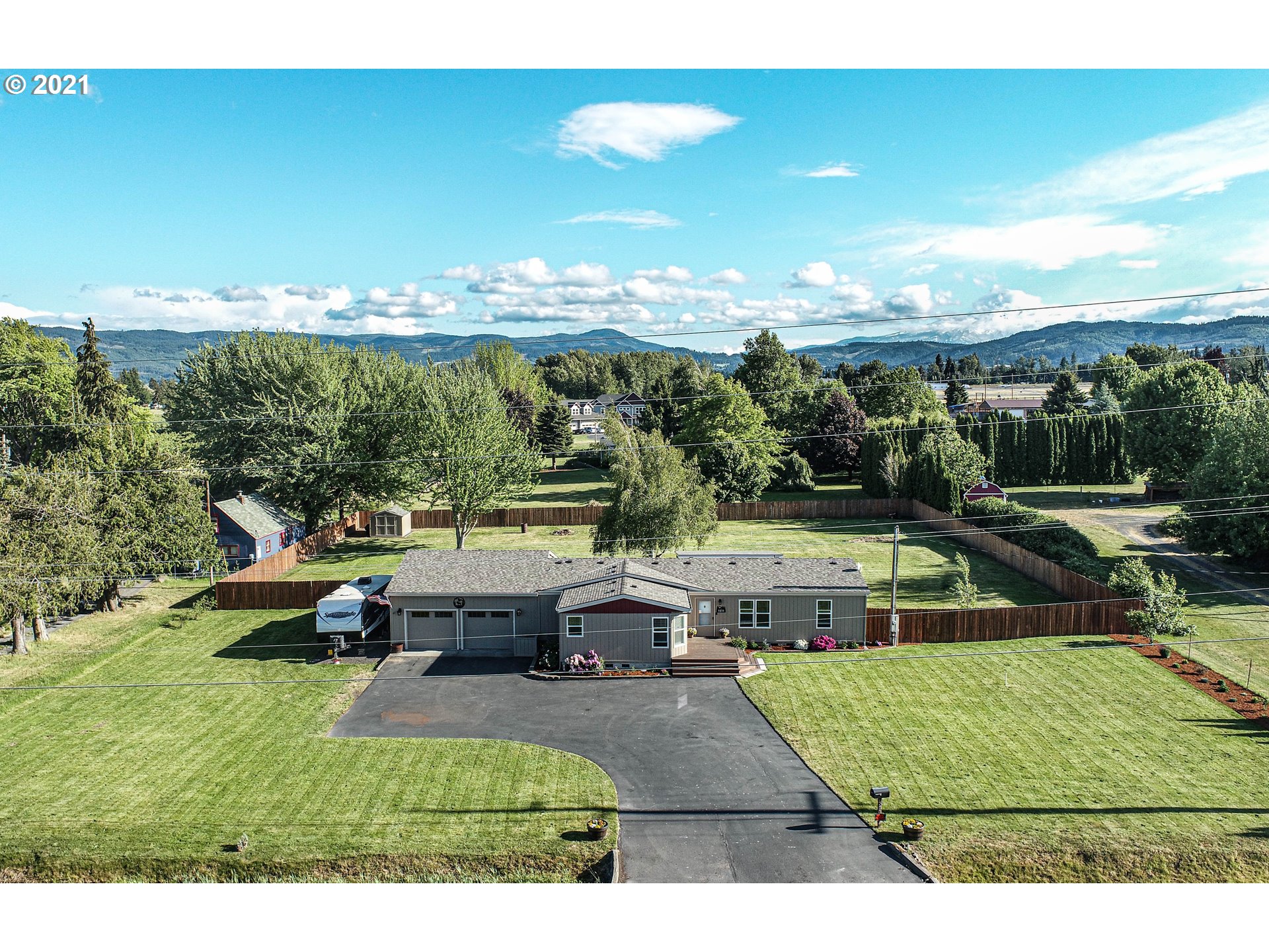 1511 Tucker Road Hood River, OR 97031 - Photo 1 of 32