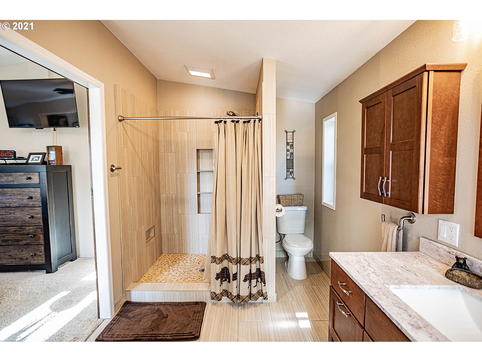 1511 Tucker Road Hood River, OR 97031 - Photo 11 of 32