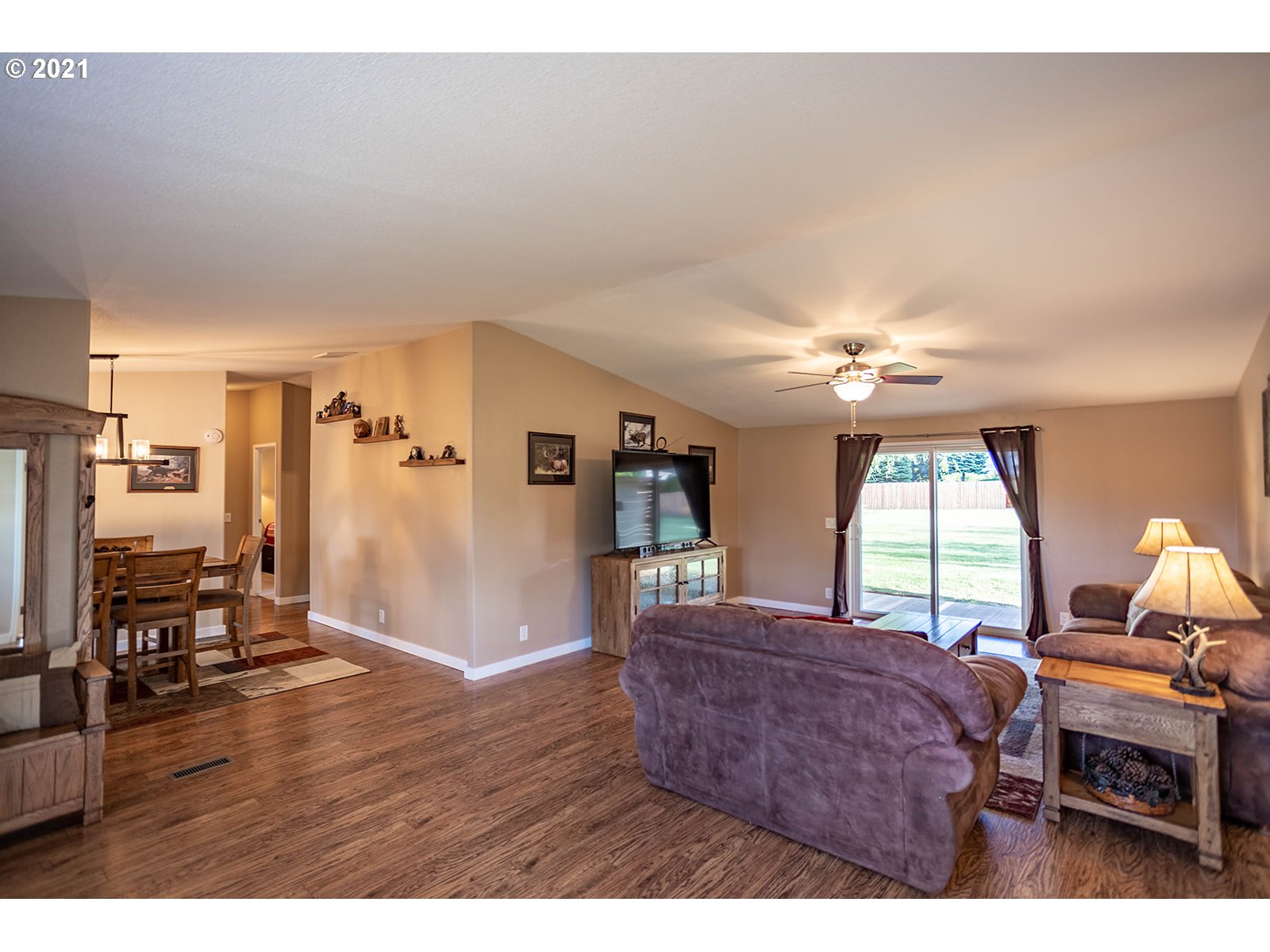 1511 Tucker Road Hood River, OR 97031 - Photo 14 of 32
