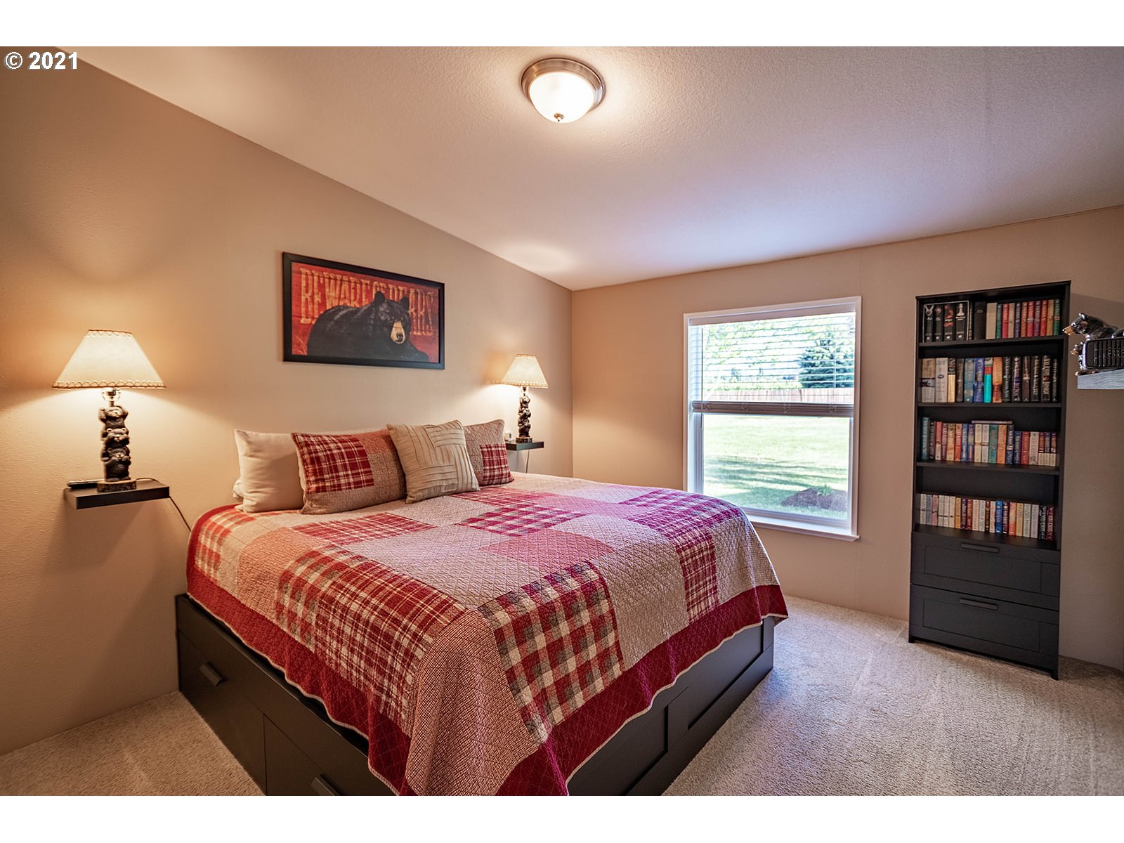 1511 Tucker Road Hood River, OR 97031 - Photo 15 of 32