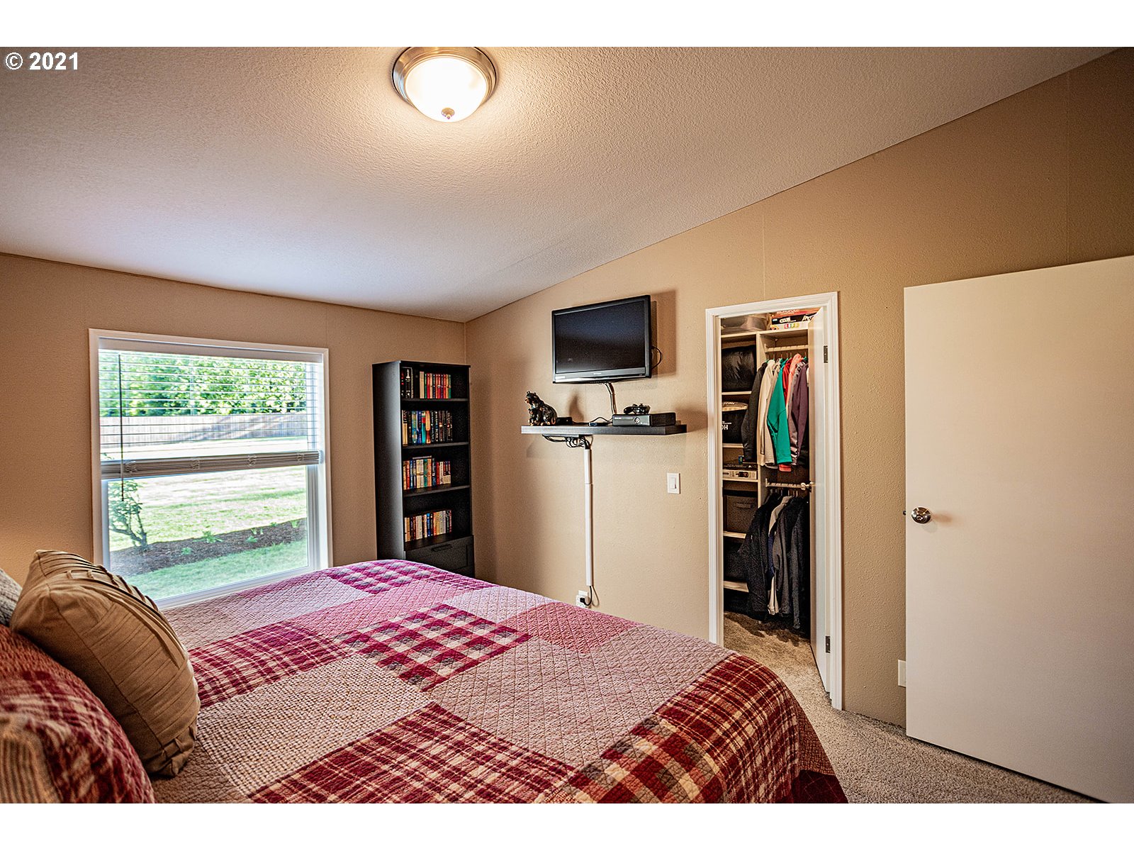 1511 Tucker Road Hood River, OR 97031 - Photo 16 of 32
