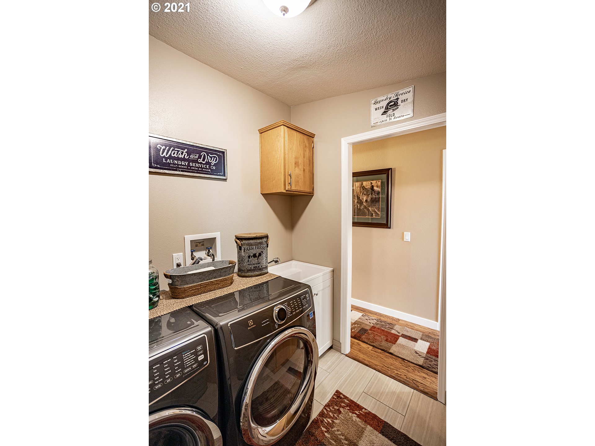 1511 Tucker Road Hood River, OR 97031 - Photo 20 of 32