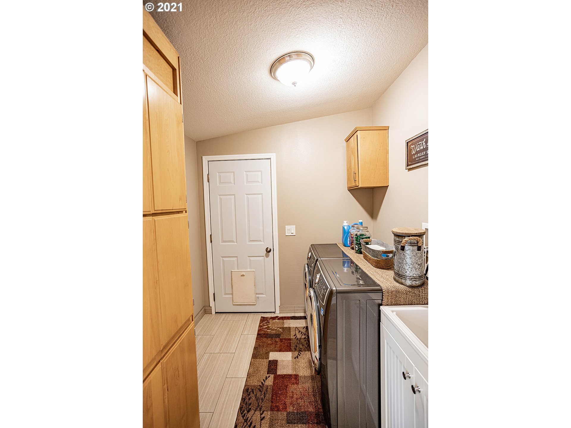 1511 Tucker Road Hood River, OR 97031 - Photo 21 of 32
