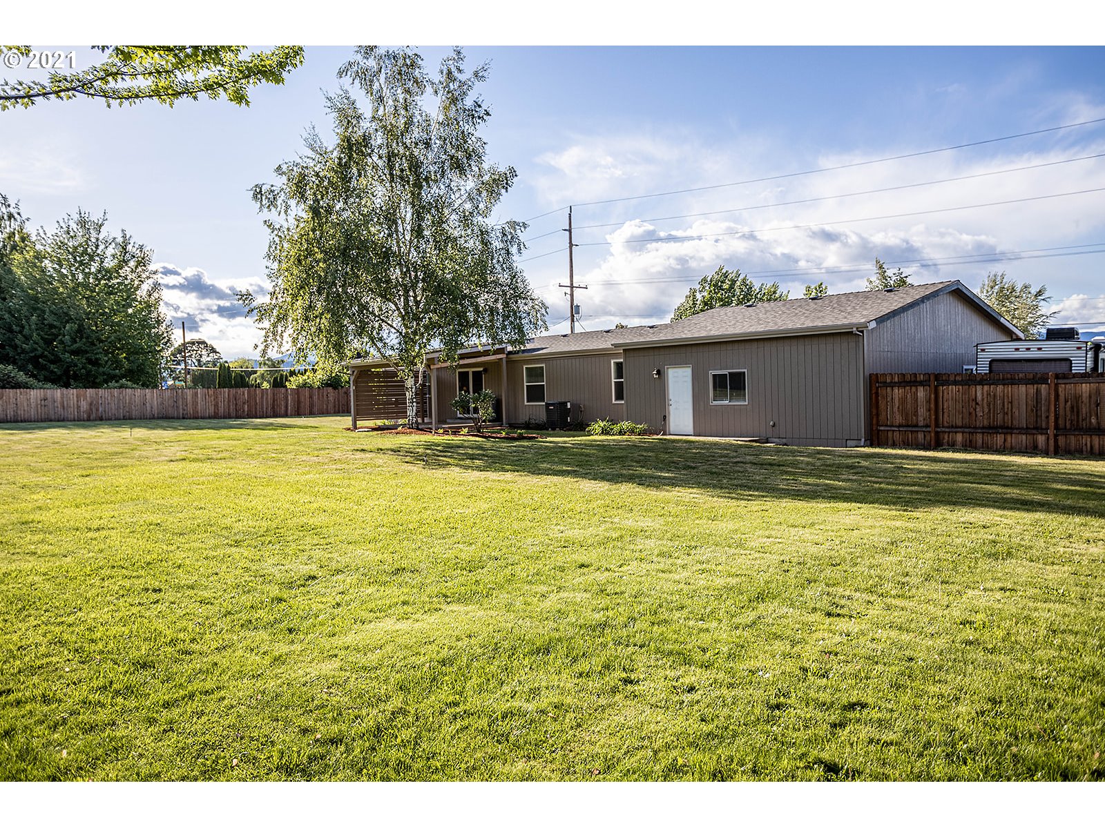 1511 Tucker Road Hood River, OR 97031 - Photo 27 of 32