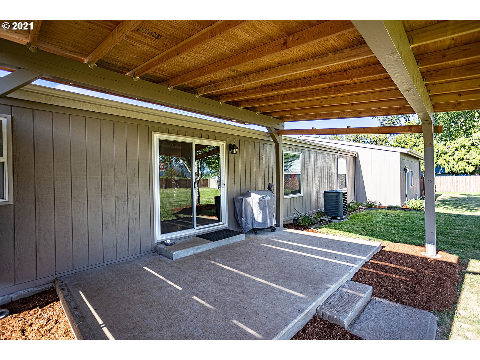 1511 Tucker Road Hood River, OR 97031 - Photo 29 of 32