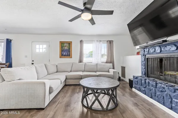 $392,430 | 2940 West Las Palmaritas Drive, Phoenix, AZ 85051