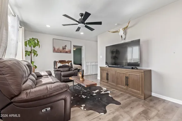 $392,430 | 2940 West Las Palmaritas Drive, Phoenix, AZ 85051