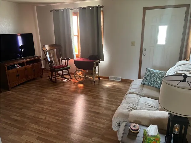 $89,900 | 311 West Pine Street, El Dorado Springs, MO 64744