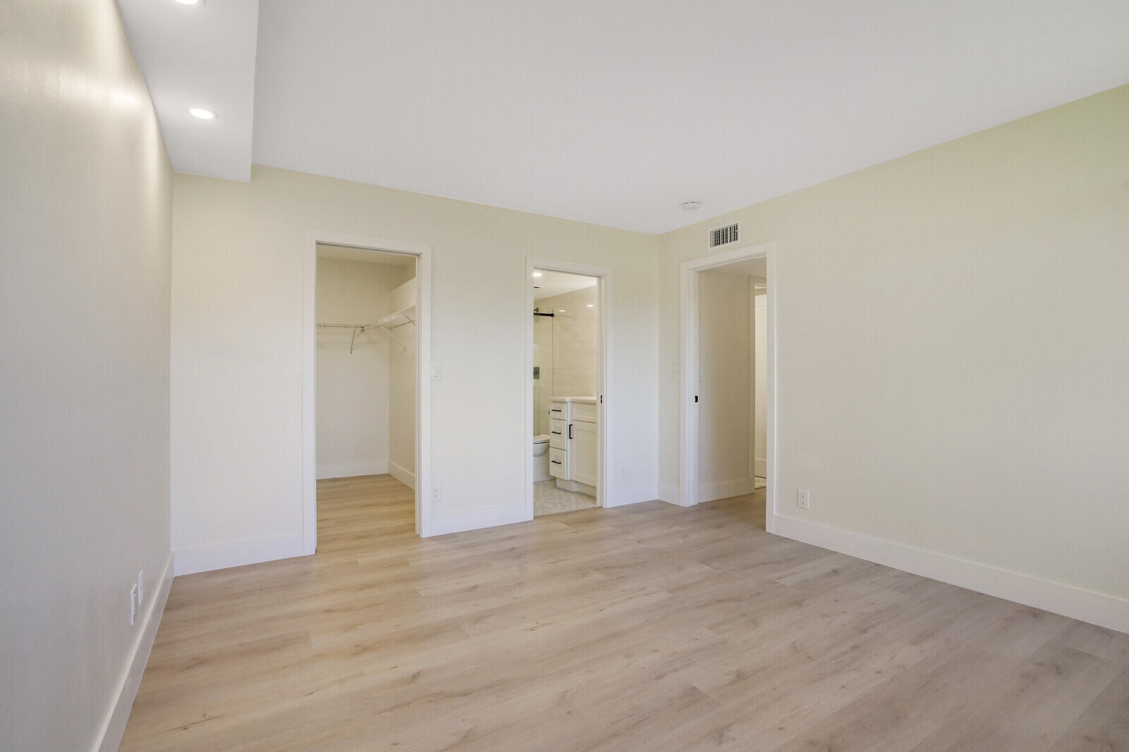 1605 Highway 1, Unit A308 Jupiter, FL 33477 - Photo 16 of 39 30_image_13_mls