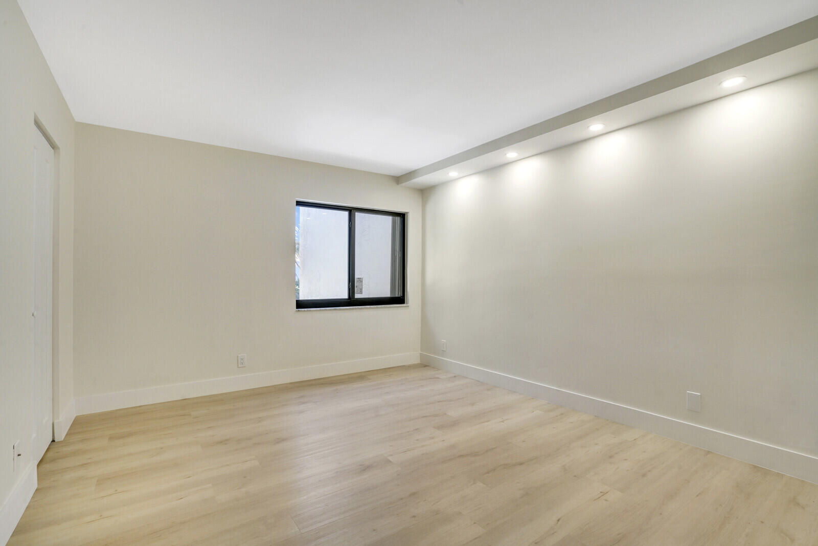 1605 Highway 1, Unit A308 Jupiter, FL 33477 - Photo 19 of 39 33_Image_16_mls