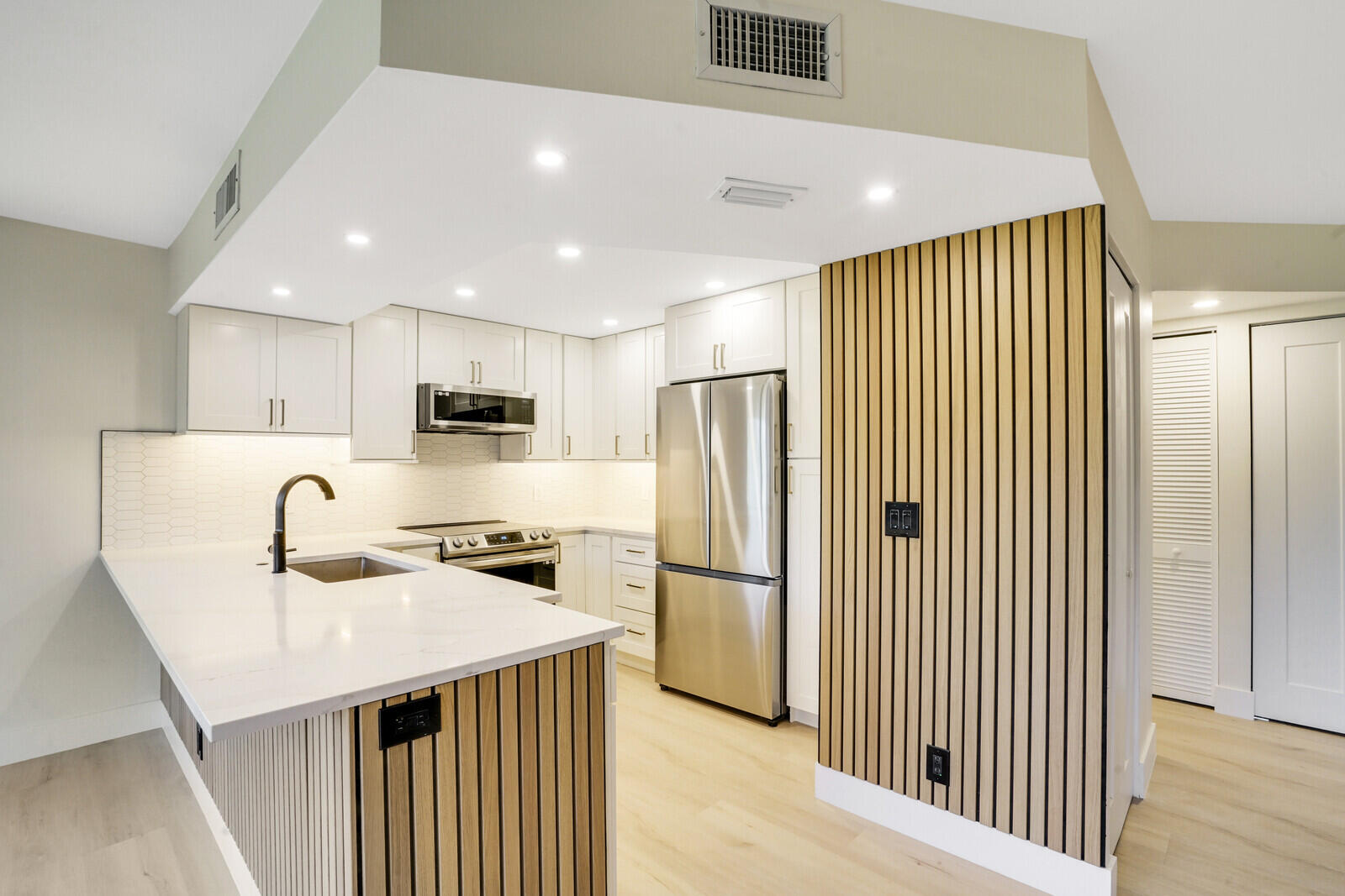 1605 Highway 1, Unit A308 Jupiter, FL 33477 - Photo 4 of 39 25_image_8_mls