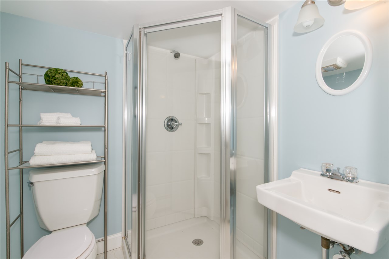 129 Charles Street Rochester, NH 03867 - Photo 31 of 36