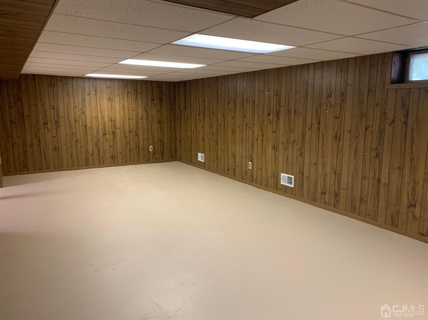 2 Fox Hill Road Edison, NJ 08820 - Photo 36 of 37 a view of an empty room