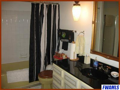 6232 West Maple Grove Road Huntington, IN 46750 - Photo 14 of 19 Gallery Image 14