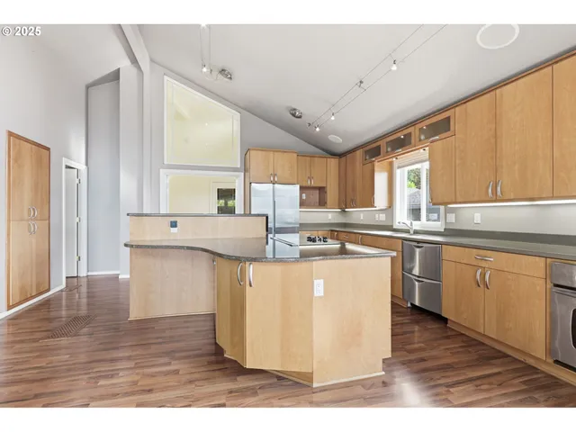 $625,000 | 5239 North Emerson Drive, Portland, OR 97217