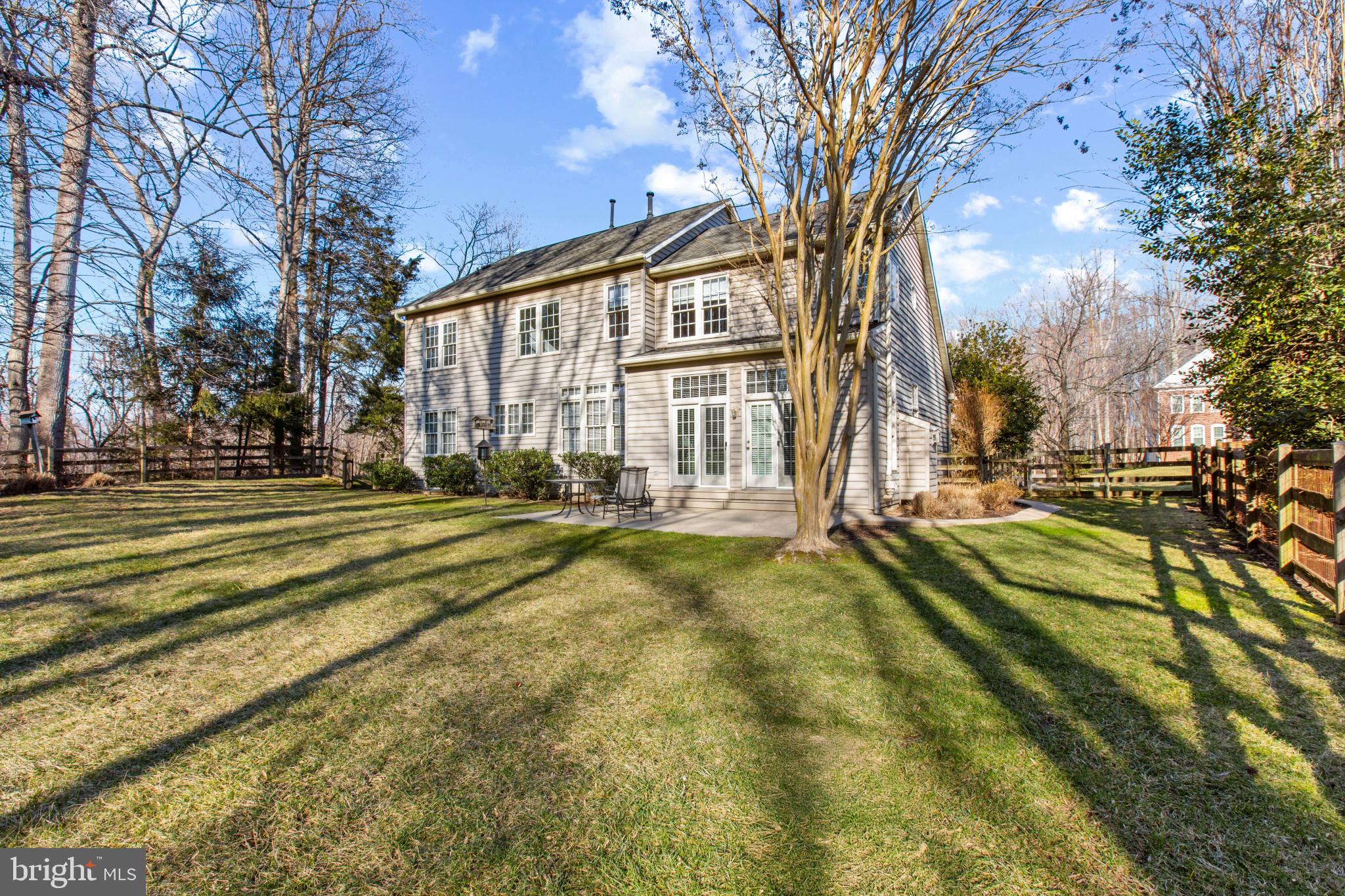 91 Colony Crossing Edgewater, MD 21037 - Photo 34 of 38 a view of swimming pool is middle in the garden