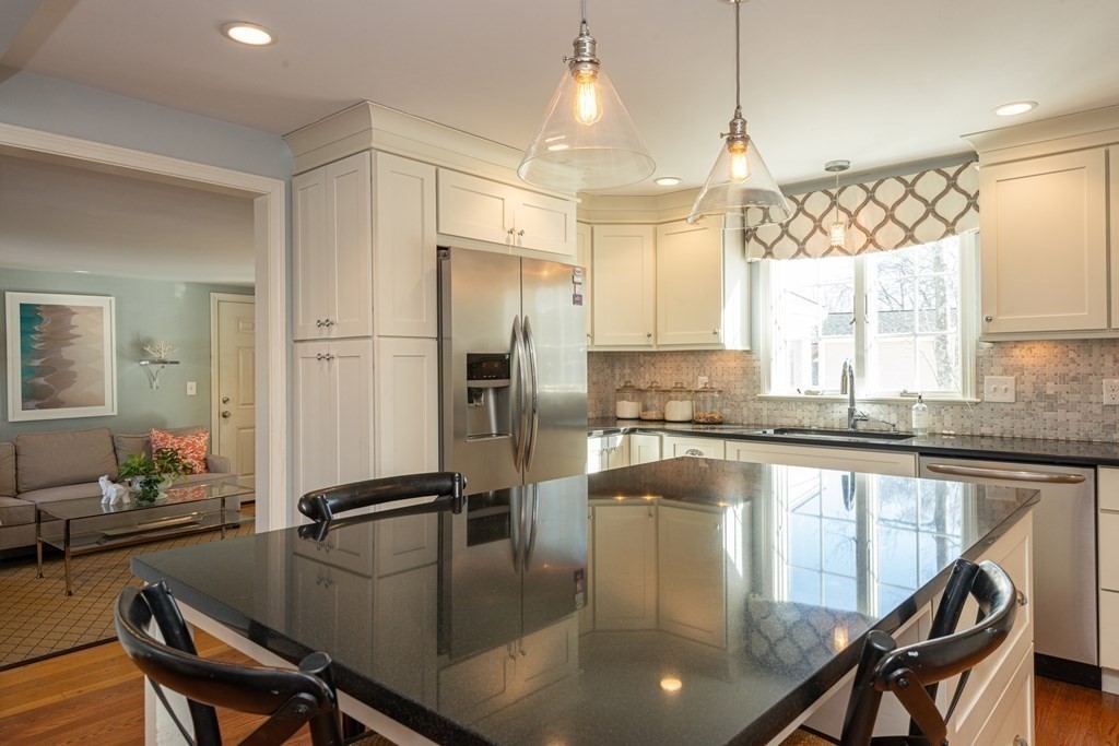 74 Old Post Road Walpole, MA 02032 - Photo 12 of 41 Gallery Image 12