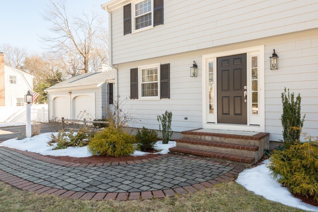 74 Old Post Road Walpole, MA 02032 - Photo 2 of 41 Gallery Image 2