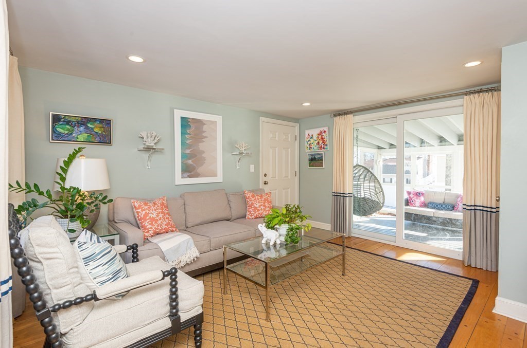 74 Old Post Road Walpole, MA 02032 - Photo 7 of 41 Gallery Image 7