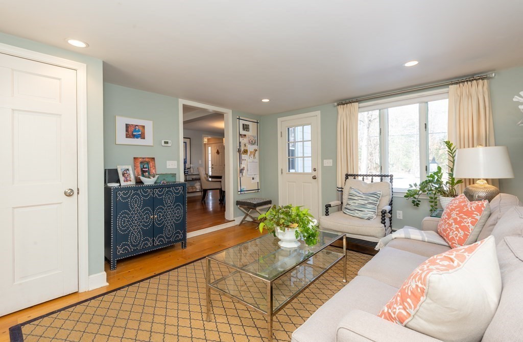 74 Old Post Road Walpole, MA 02032 - Photo 8 of 41 Gallery Image 8
